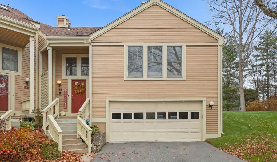 7 Silversmith Dr, Danbury, CT 06811 - 2 Beds, 3 Bath