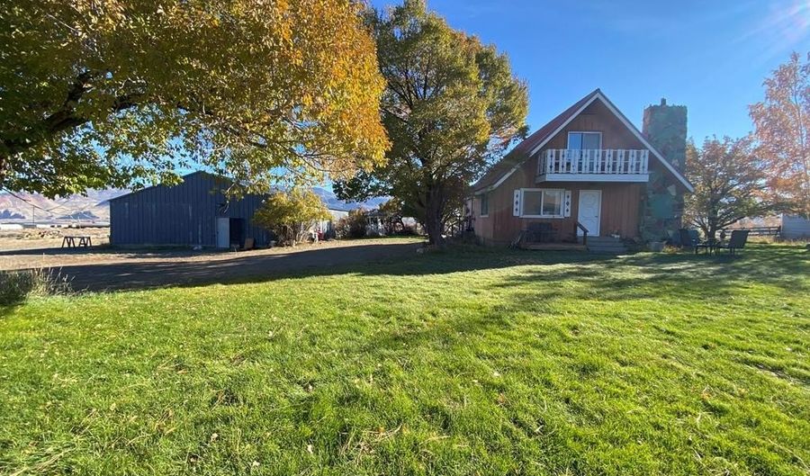 24707 Hwy 93, Challis, ID 83226 - 3 Beds, 2 Bath