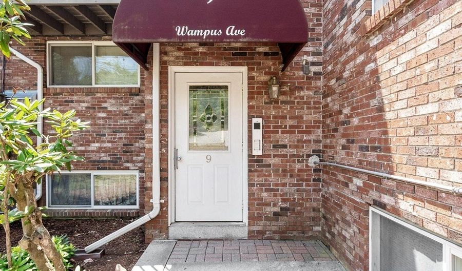 9 Wampus Ave 4, Acton, MA 01720 - 2 Beds, 1 Bath