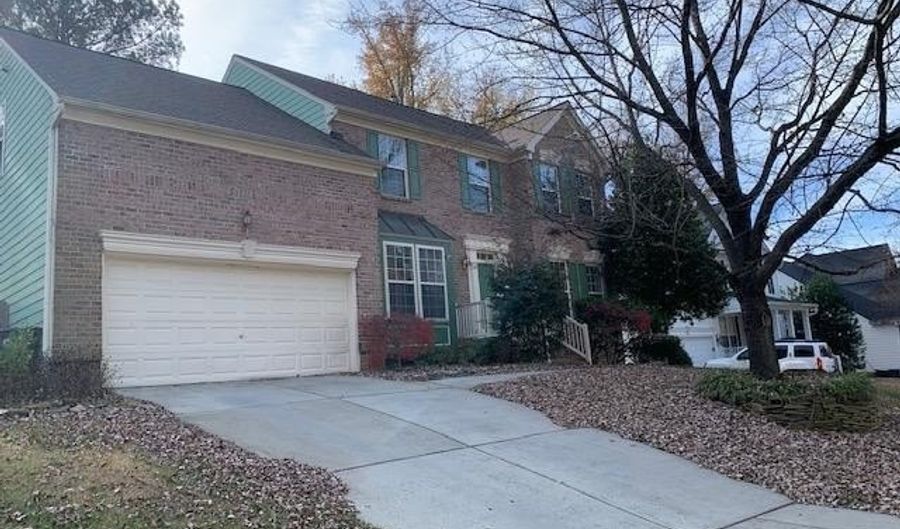 2421 Castleburg Dr, Apex, NC 27523 - 4 Beds, 3 Bath
