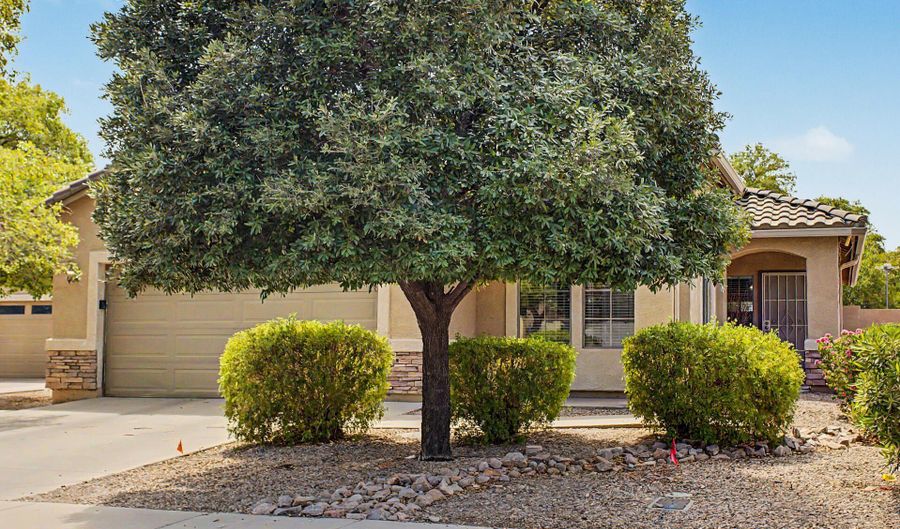 3017 N REGAL Ct, Casa Grande, AZ 85122 - 4 Beds, 2 Bath