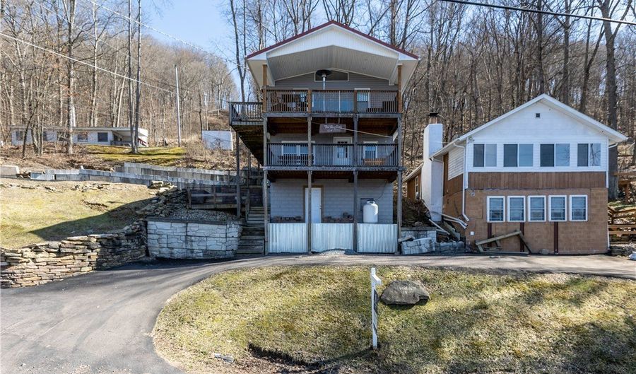 491 Lake Side Rd, Addison, PA 15411 - 3 Beds, 3 Bath