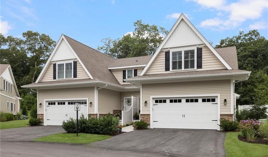 70 Tourjee Ln, North Kingstown, RI 02852 - 2 Beds, 3 Bath