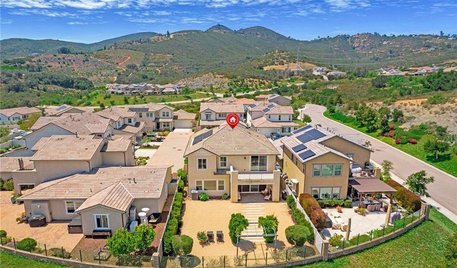 2924 Stable, Escondido, CA 92029 - 4 Beds, 3 Bath