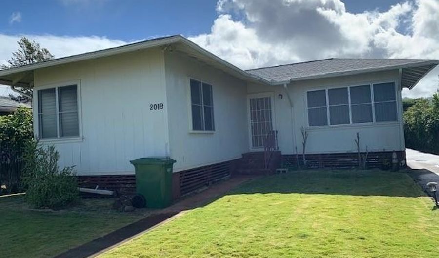 2019 Puna St, Honolulu, HI 96817 - 3 Beds, 2 Bath