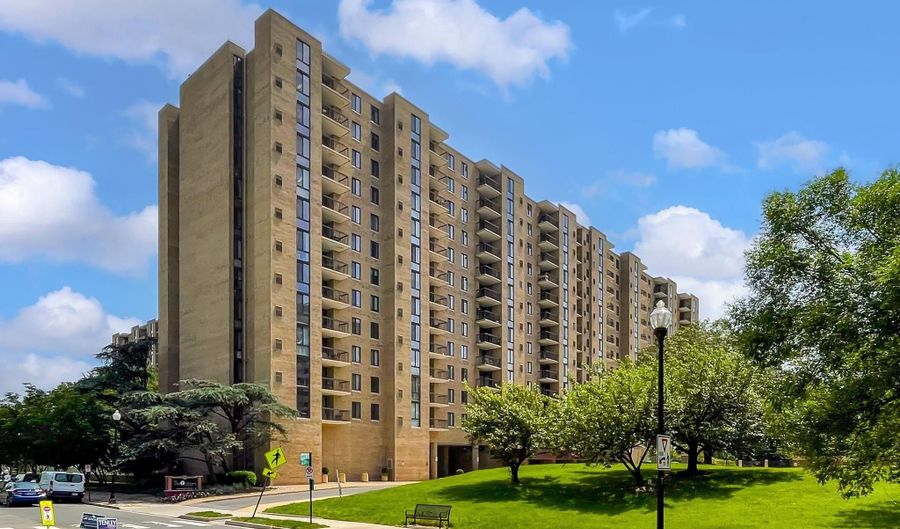 4500 S FOUR MILE RUN Dr 623, Arlington, VA 22204 - 2 Beds, 2 Bath