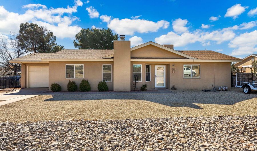 5501 Calle De Rosas, Las Cruces, NM 88007 - 3 Beds, 2 Bath