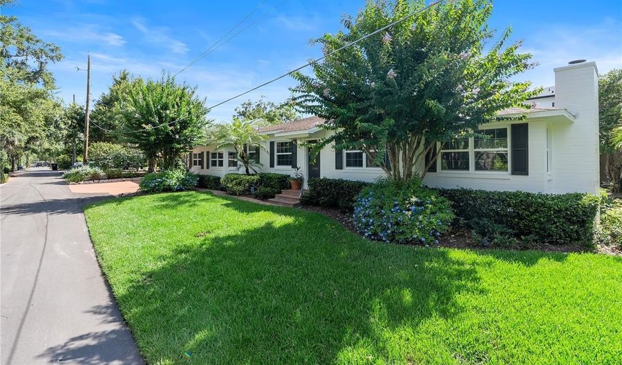 600 SHERIDAN Blvd, Orlando, FL 32804 - 2 Beds, 2 Bath