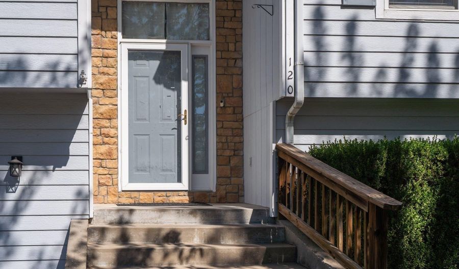 120 Hillside Dr, Baldwin City, KS 66006 - 3 Beds, 3 Bath