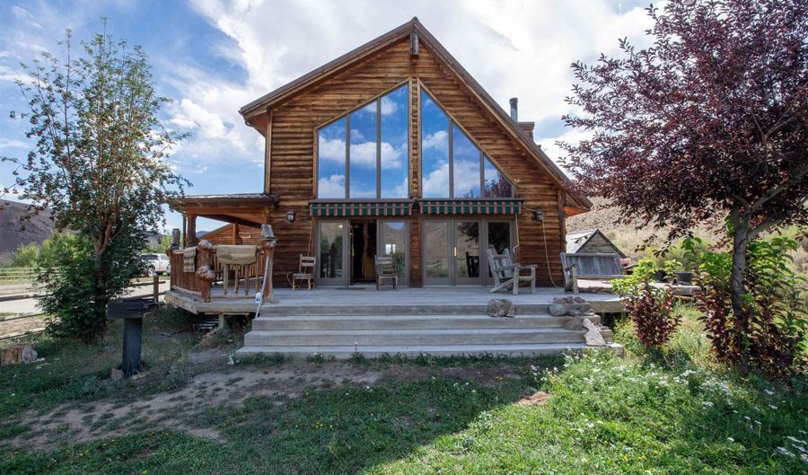 9885 Challis Creek Rd, Challis, ID 83226 - 5 Beds, 4 Bath