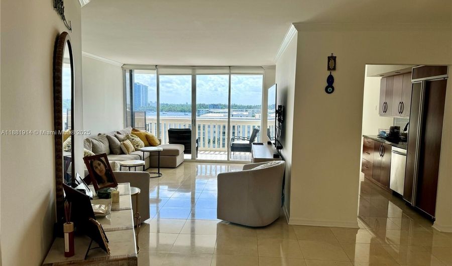 1000 ISLAND Blvd 811, Aventura, FL 33180 - 2 Beds, 2 Bath