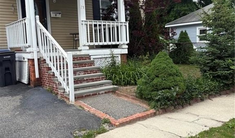 15 Villa Ave, Cranston, RI 02905 - 3 Beds, 2 Bath