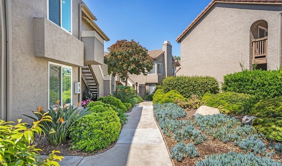 930 Via Mil Cumbres 210, Solana Beach, CA 92075 - 2 Beds, 2 Bath