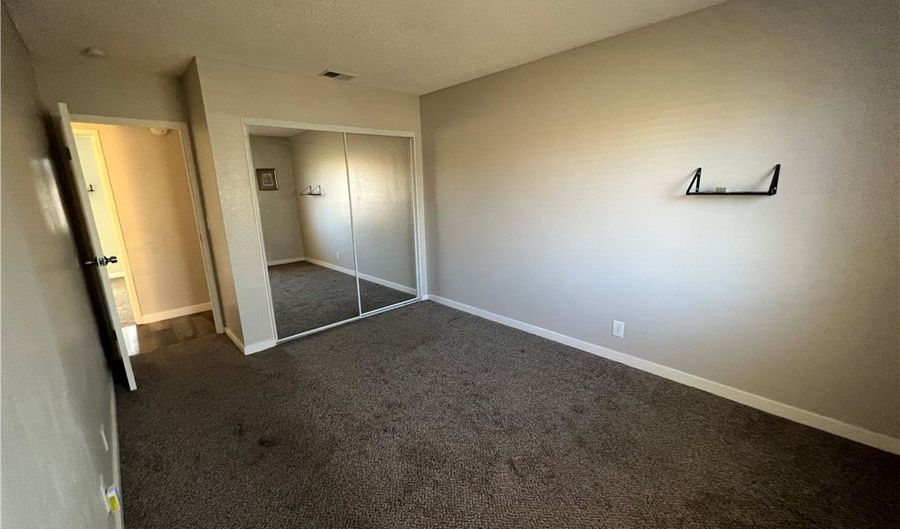 231 Fullerton Ave, Henderson, NV 89015 - 4 Beds, 2 Bath
