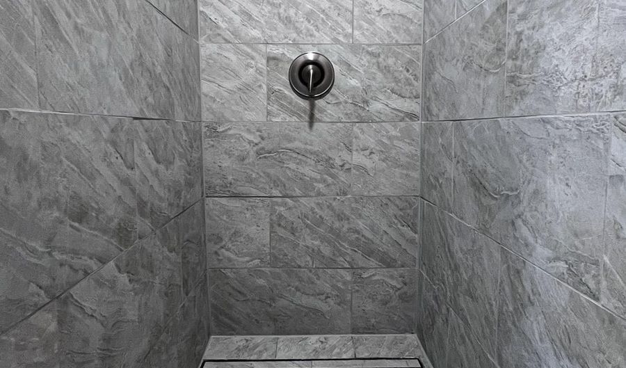 105 Washington St, Alvo, NE 68304 - 4 Beds, 4 Bath