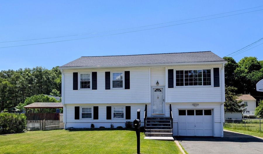55 Sleepy Hollow Dr, Danbury, CT 06810 - 4 Beds, 2 Bath