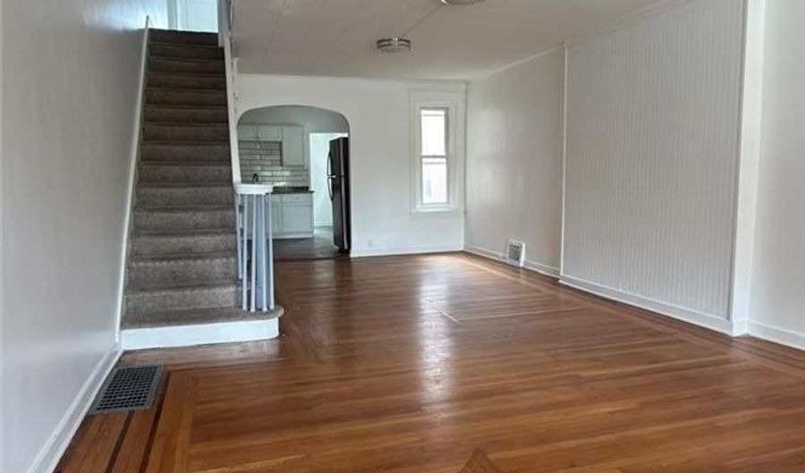 450 Hanover Ave, Allentown, PA 18109 - 5 Beds, 1 Bath