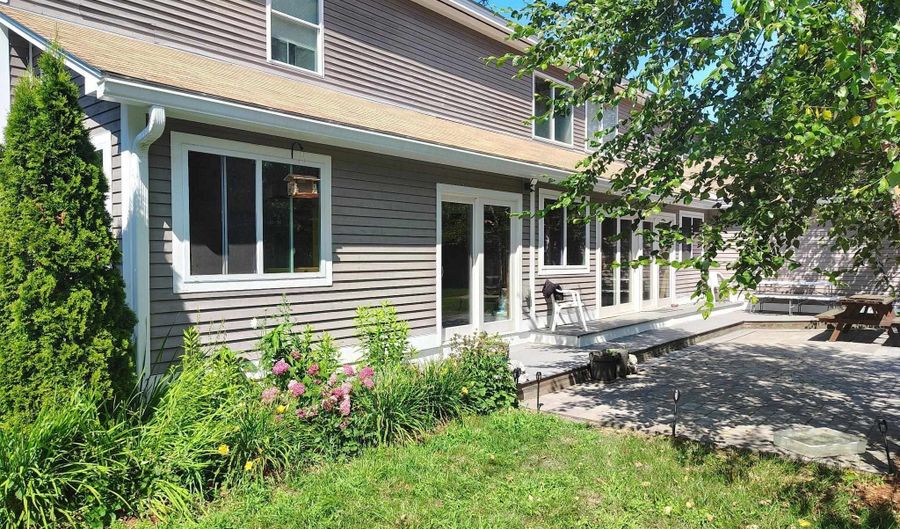 11 Bracket Cir, Charlestown, NH 03603 - 4 Beds, 4 Bath
