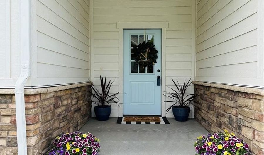 3112 S Chartwell Gdns, Ammon, ID 83406 - 5 Beds, 3 Bath