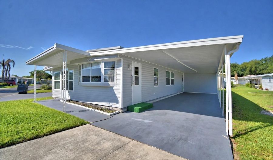 117 HOLIDAY Ln, Auburndale, FL 33823 - 2 Beds, 2 Bath