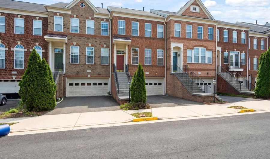 22052 DILWORTH Sq, Broadlands, VA 20148 - 3 Beds, 4 Bath