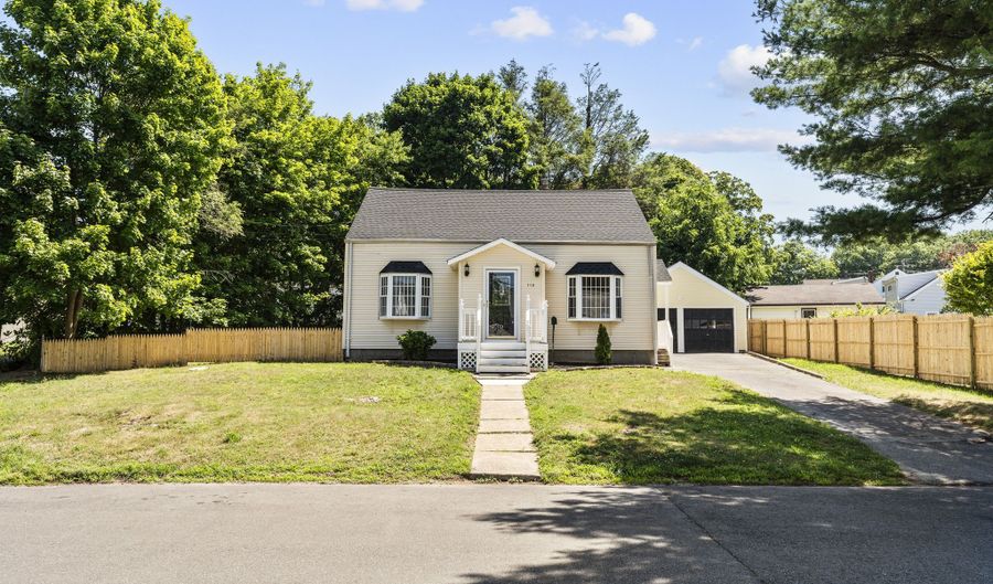 110 Minturn Rd, Bridgeport, CT 06606 - 3 Beds, 2 Bath