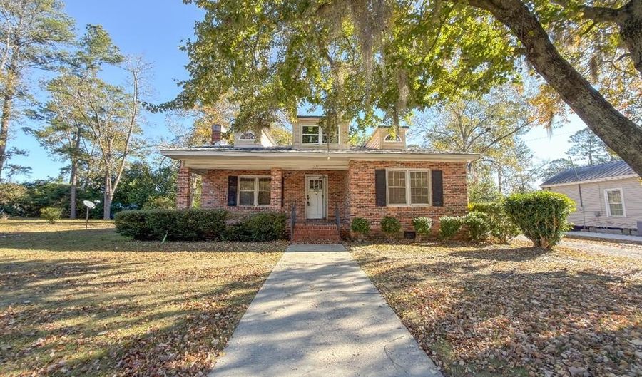 211 Gordon, Adel, GA 31620 - 3 Beds, 3 Bath