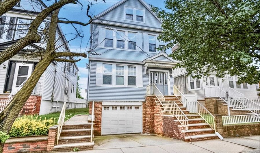54 W 4TH St, Bayonne, NJ 07002 - 6 Beds, 3 Bath