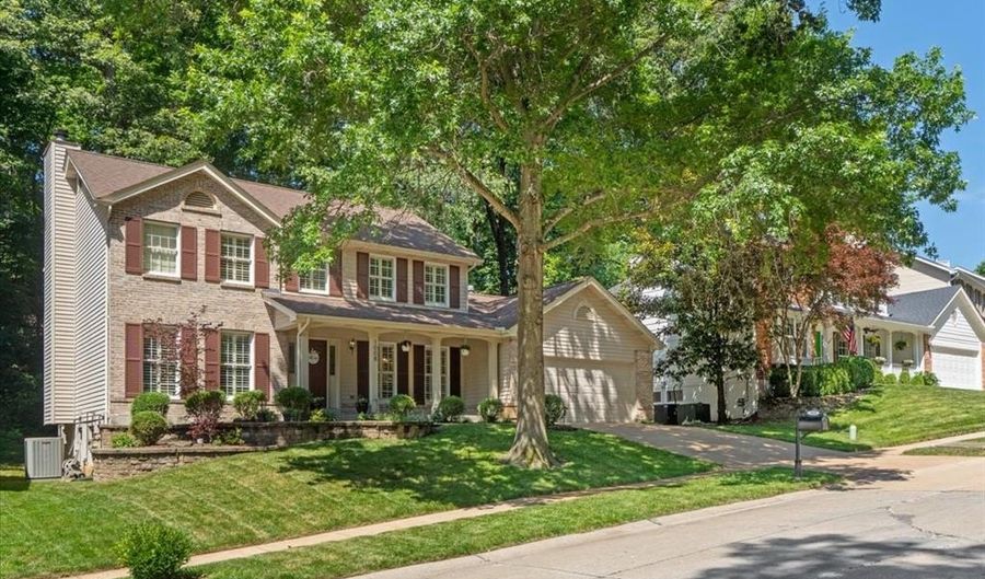 1008 Westrun Dr, Ballwin, MO 63021 - 4 Beds, 4 Bath