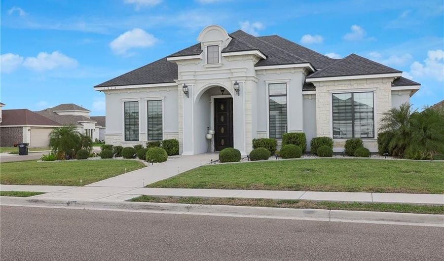 1313 S San Antonio St, Alton, TX 78573 - 2 Beds, 2 Bath