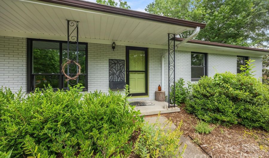 20 Summit Dr, Arden, NC 28704 - 3 Beds, 2 Bath