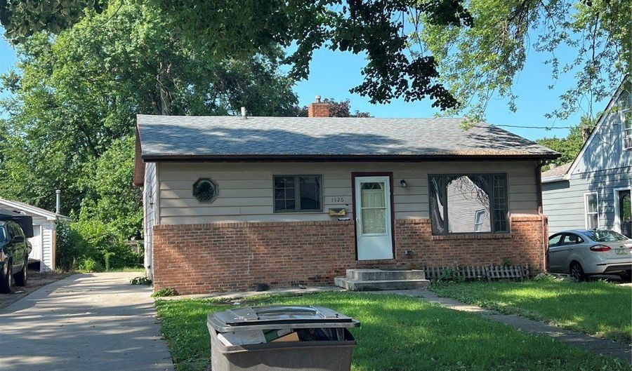 1526 E Jefferson Ave, Des Moines, IA 50316 - 2 Beds, 1 Bath
