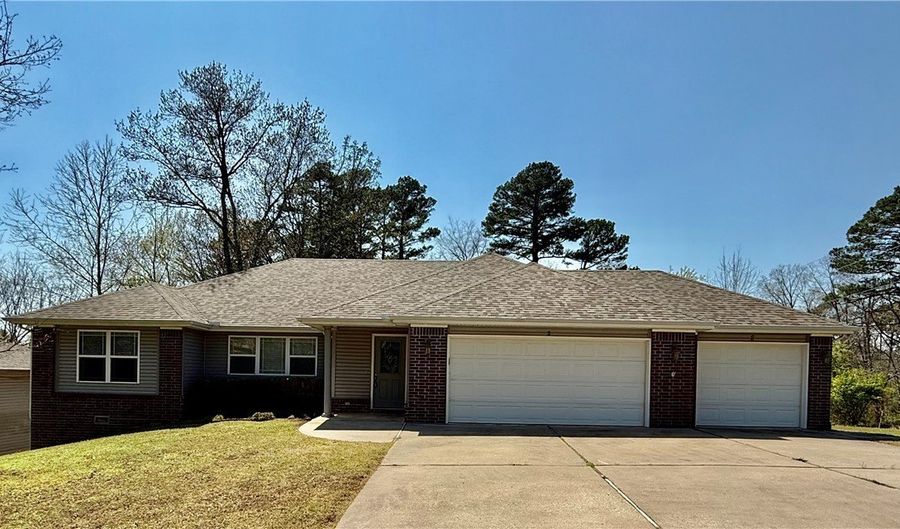2 Bacton Ln, Bella Vista, AR 72714 - 3 Beds, 2 Bath