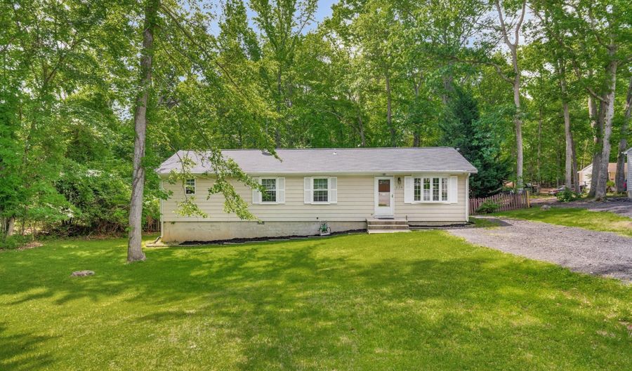 216 MANNING Rd E, Accokeek, MD 20607 - 3 Beds, 2 Bath