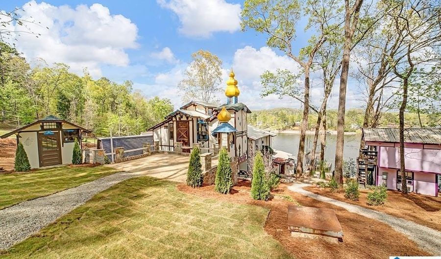1298 DAVIS ACRES Dr, Alpine, AL 35014 - 8 Beds, 4 Bath