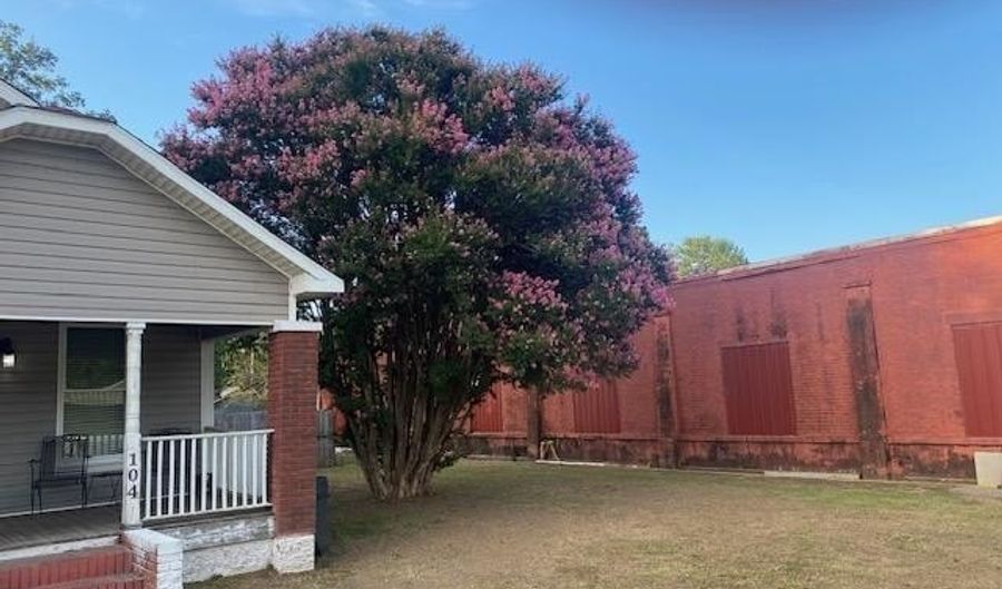 104 MAIN St, Almyra, AR 72003 - 2 Beds, 1 Bath