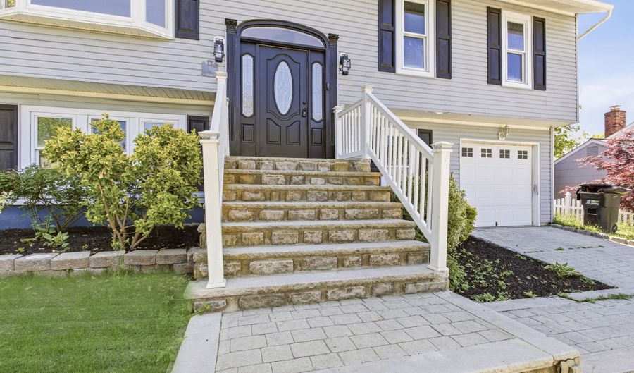4 Silversmith Ct, Barnegat, NJ 08005 - 5 Beds, 2 Bath