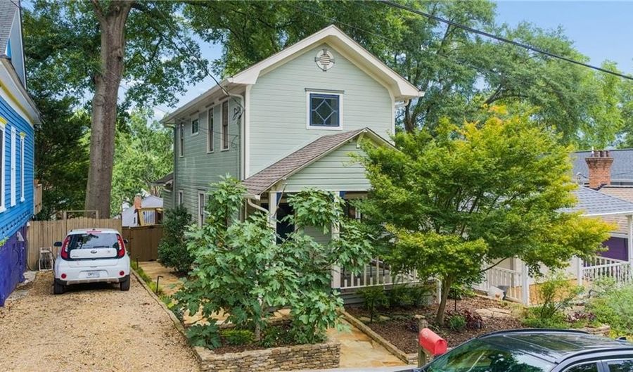 816 Virgil St NE, Atlanta, GA 30307 - 2 Beds, 2 Bath