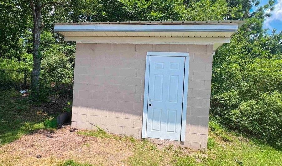 505 E 19TH St, Anniston, AL 36207 - 3 Beds, 1 Bath