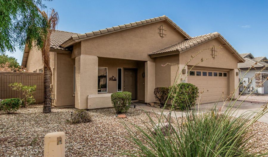 11935 W JACKSON St, Avondale, AZ 85323 - 3 Beds, 2 Bath