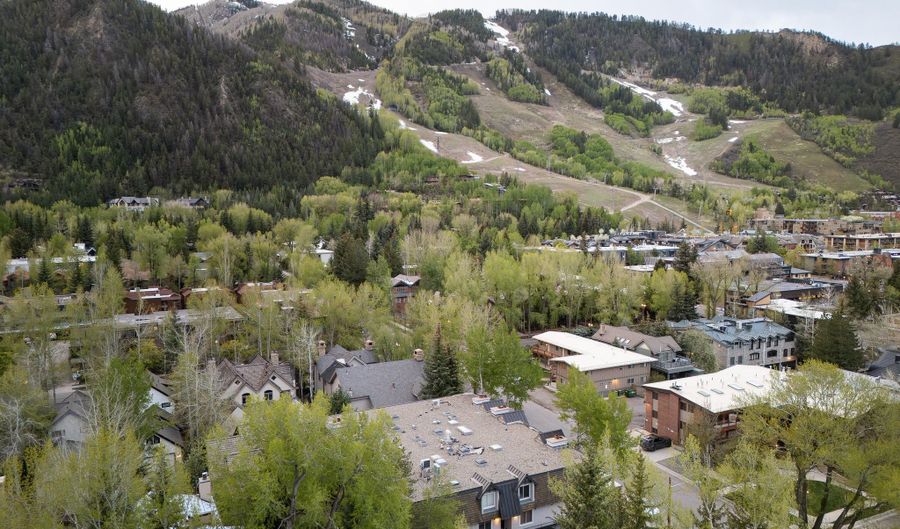 901 E Hyman Ave 4, Aspen, CO 81611 - 2 Beds, 2 Bath