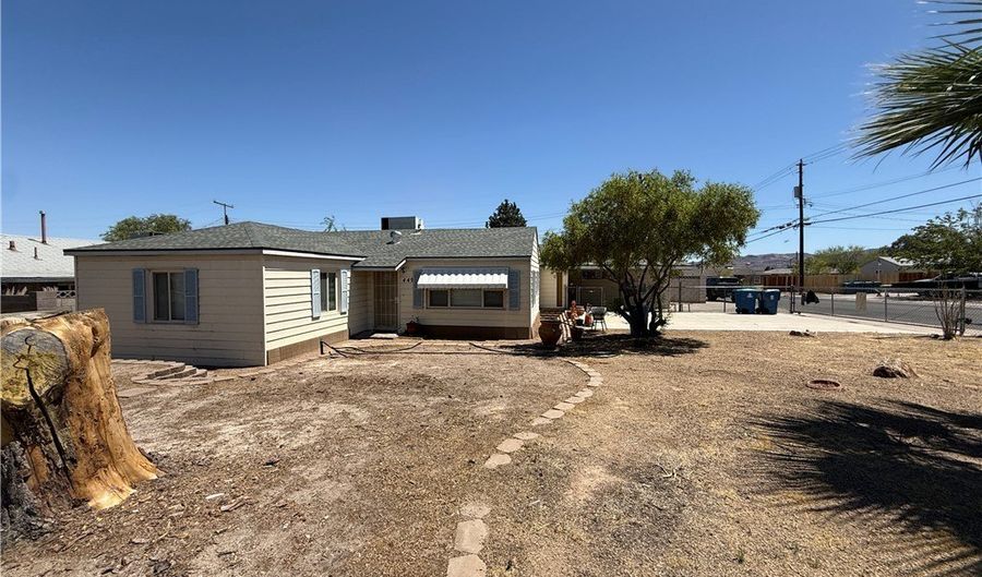 449 Republic St, Henderson, NV 89015 - 3 Beds, 1 Bath