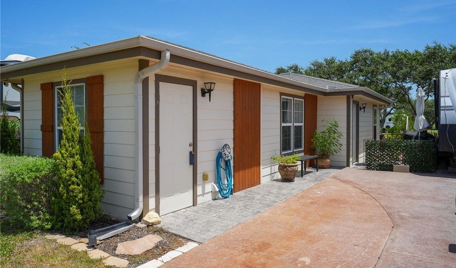 72 Augusta, Aransas Pass, TX 78336 - 2 Beds, 1 Bath