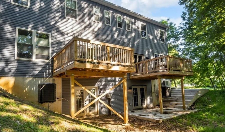 2955 Ithaca St, Allentown, PA 18103 - 3 Beds, 3 Bath