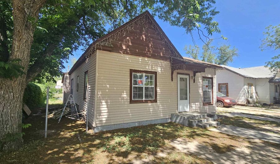 609 N Guadalupe St, Carlsbad, NM 88220 - 2 Beds, 1 Bath