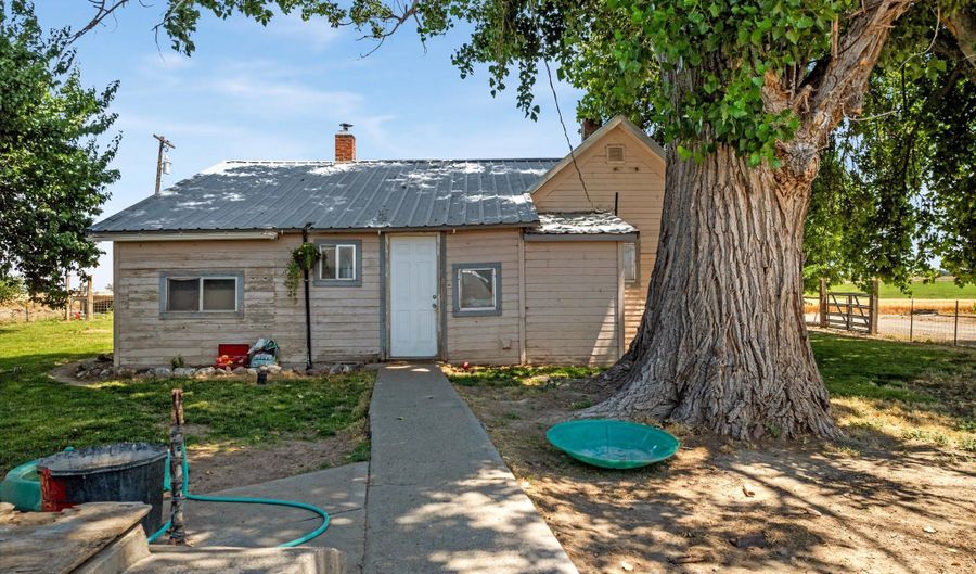 792 Foxtail Rd & Amp 1997 Big Bend Rd, Adrian, OR 97901 - 7 Beds, 4 Bath