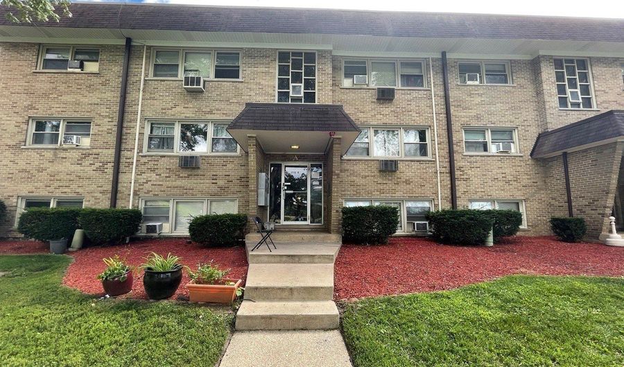 215 E Oak St, Addison, IL 60101 - 27 Beds, 0 Bath