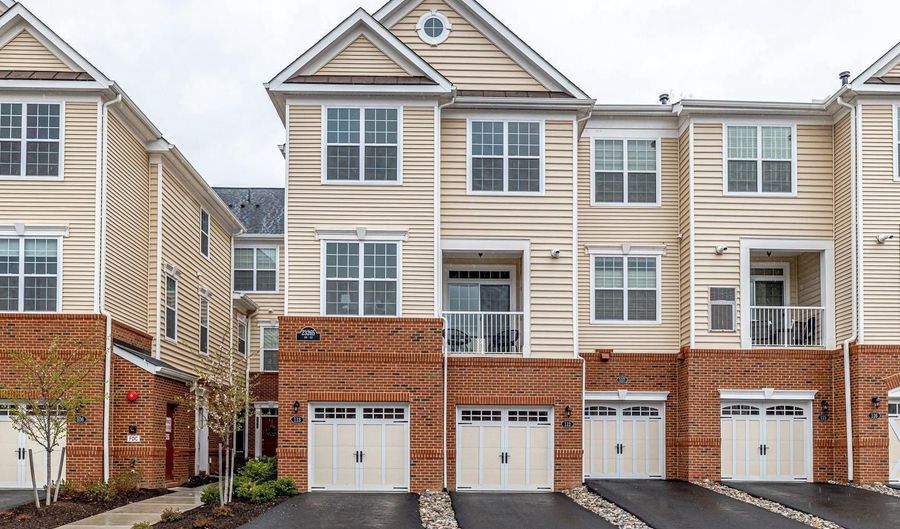 23265 MILLTOWN KNOLL Sq #113, Ashburn, VA 20148 - 2 Beds, 3 Bath