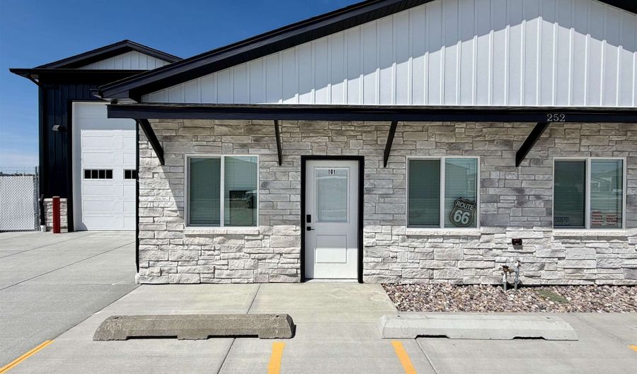 252 Tailwind Suite 101, Chubbuck, ID 83202 - 0 Beds, 0 Bath