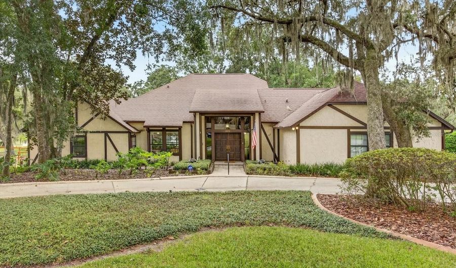 671 QUIETWATER Cv, Altamonte Springs, FL 32701 - 3 Beds, 3 Bath